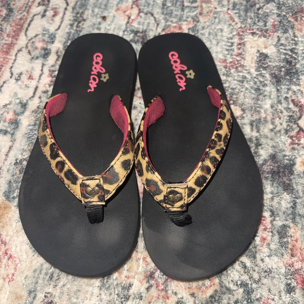Cobian Kids Flip Flops - Leopard Print with Black and Pink